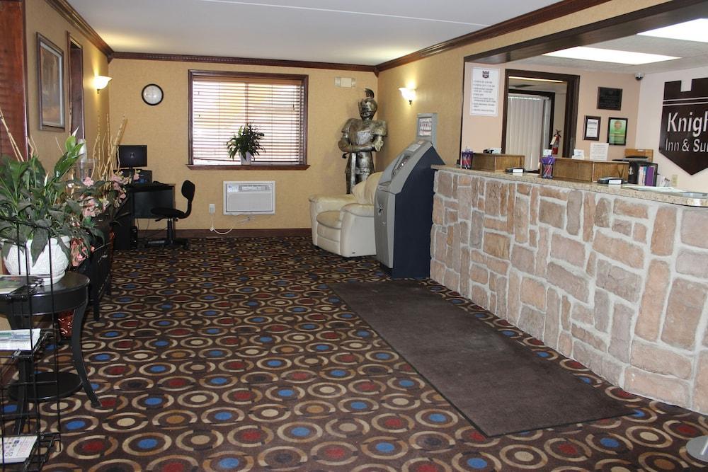 Knights Inn And Suites - Grand Forks Exterior photo