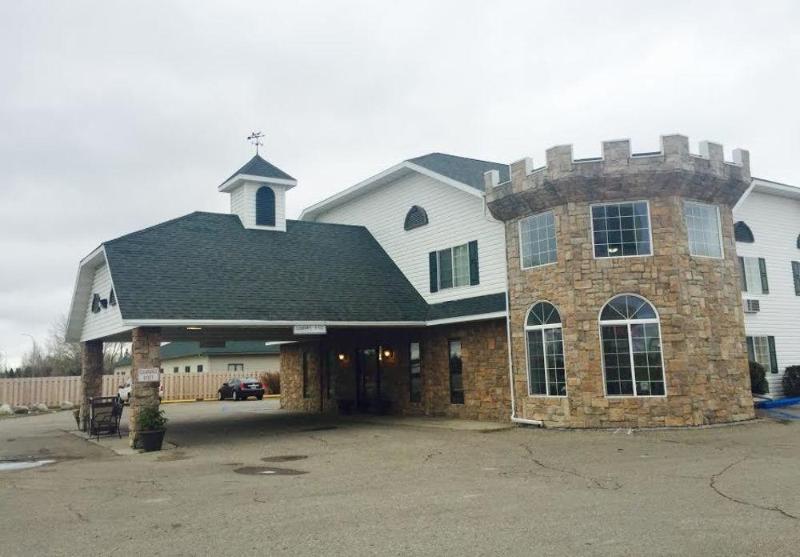 Knights Inn And Suites - Grand Forks Exterior photo